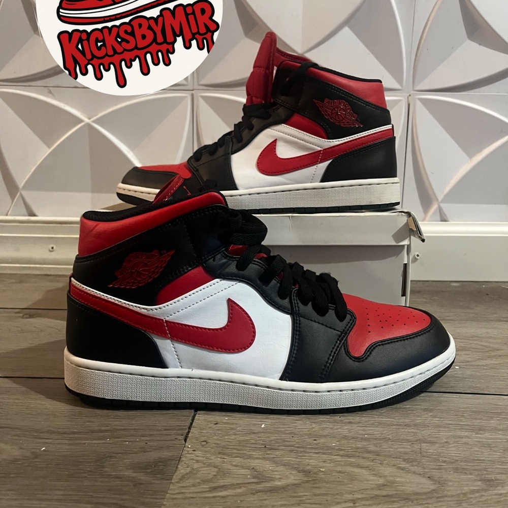 Air Jordan 1 Mid